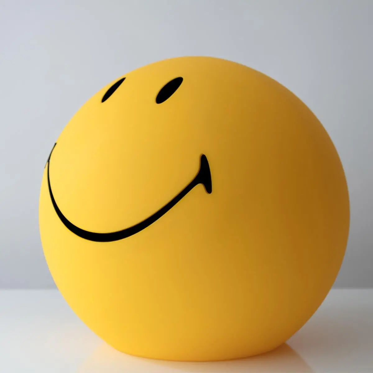 Smiley Xl Lamp Various Colours 1