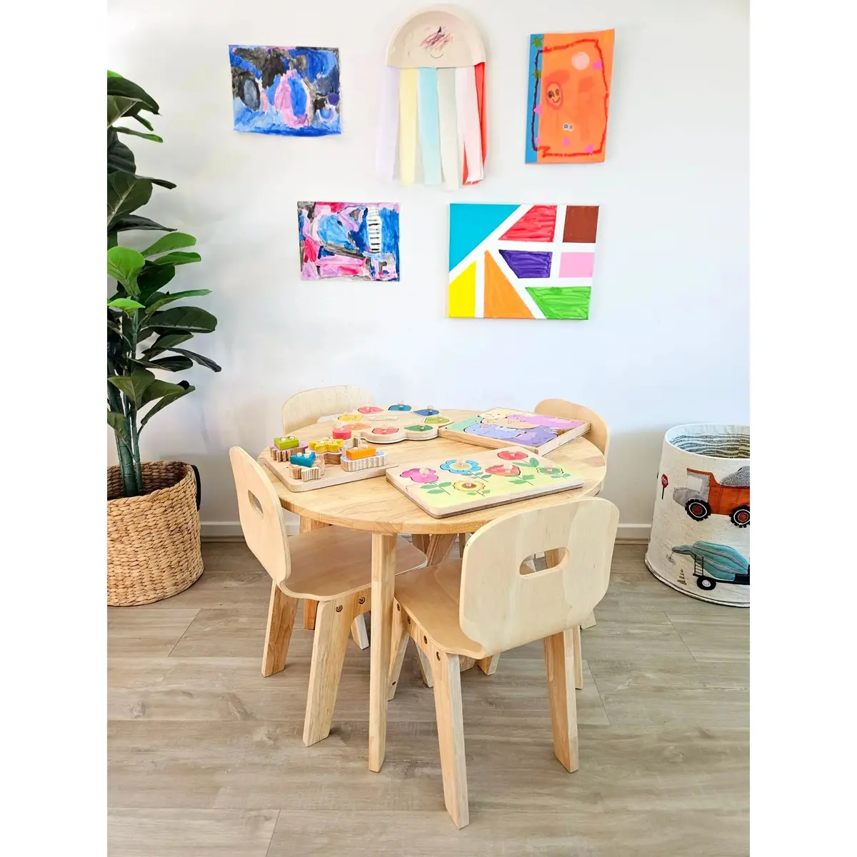 Danish Round Table And 4 Chairs 1