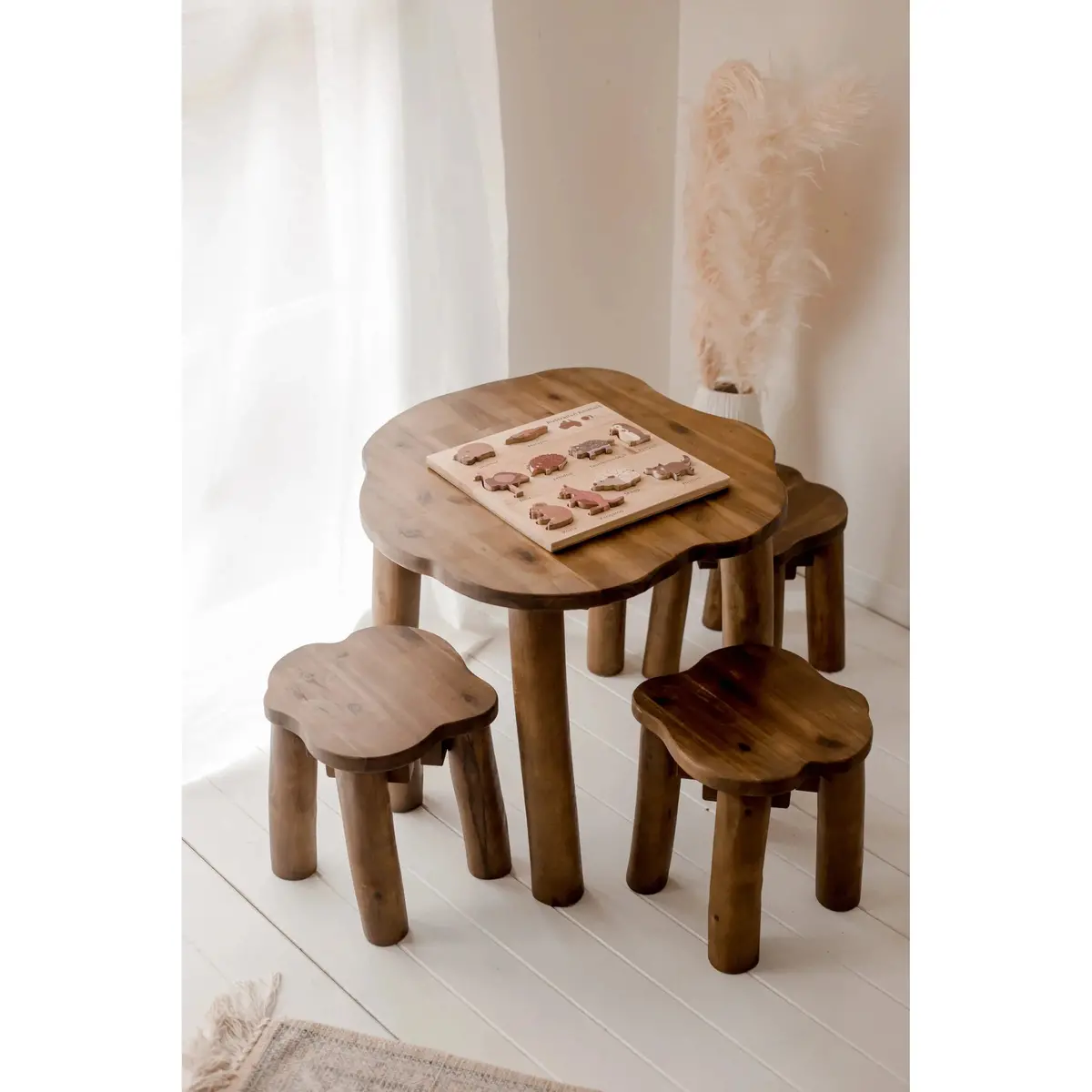 Hardwood Tree Table And Stools 1