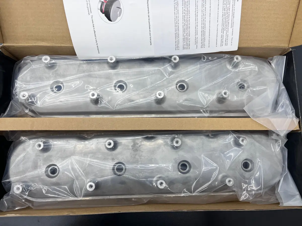 Holley 241-92 Ls Valve Covers – Cast Aluminum, Standard Height, Gm Ls1/Ls2/Ls6 – New Open Box 1