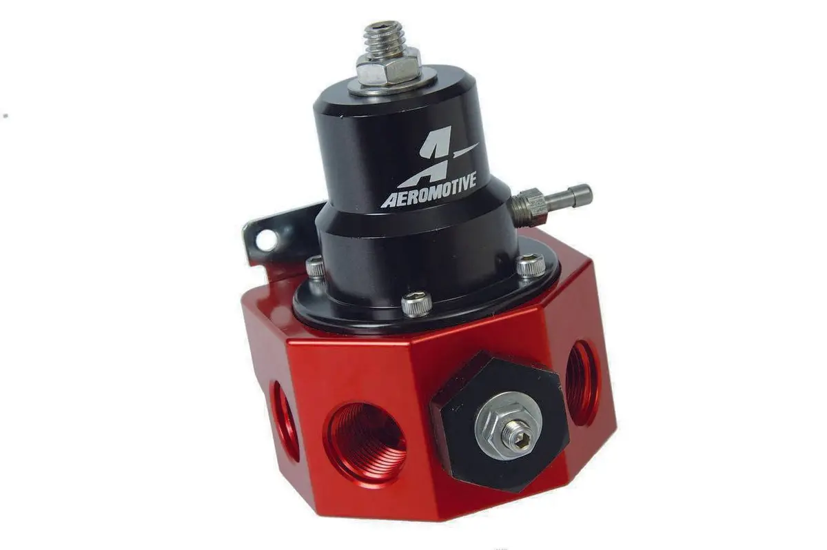 Aeromotive 3-18Psi Adjustable Fuel Pressure Regulator 1
