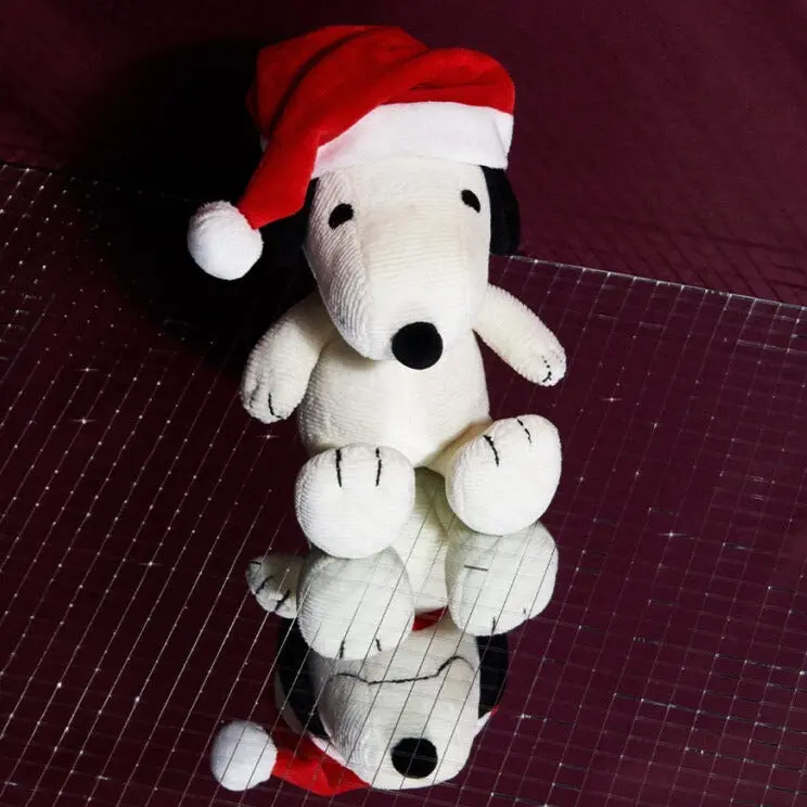 Snoopy Sitting With Christmas Hat 1
