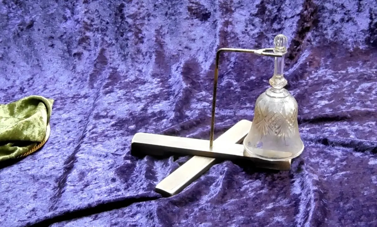 Nick Wenger Spirit Bell Glass 1