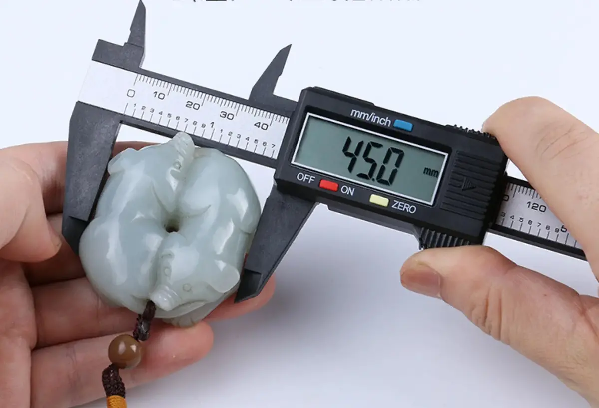 Digital Caliper 0-150Mm Plastic Caliper Boxed 2