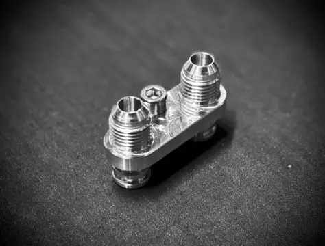 6.7 Powerstroke An Adaptor Fitting For High Pressure Fuel Pump 1