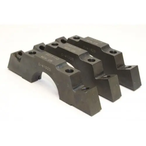 Billet Main Caps 67-86 Chevy 350 Splayed Outer 1