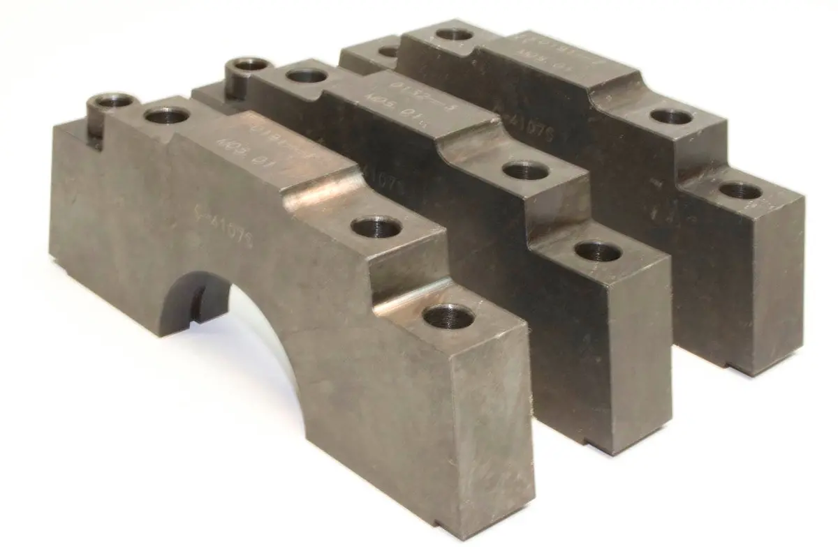 Billet Main Caps Chevy 396-454 2 To 4-Bolt Conv 1