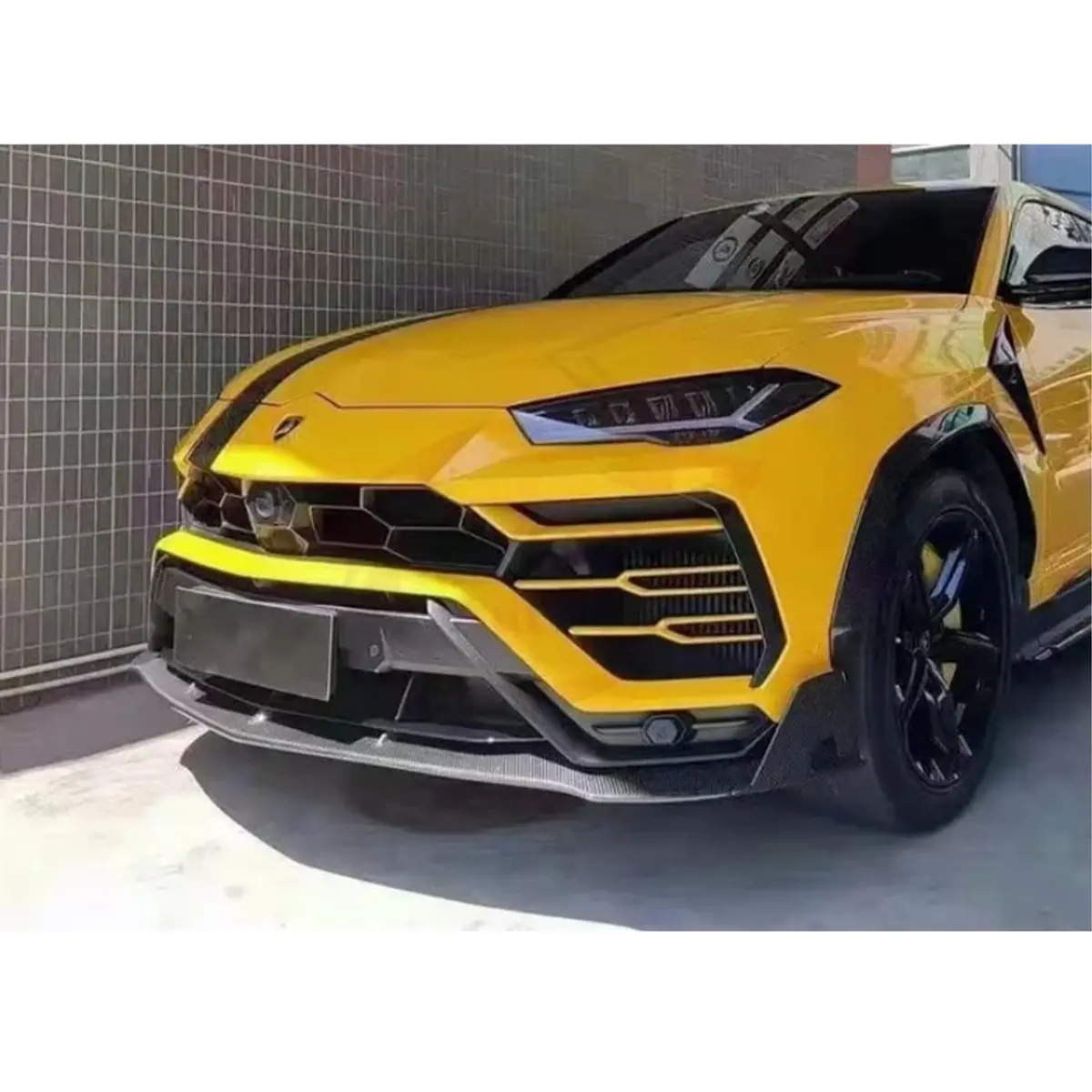 Prepreg Carbon Fiber M Style Front Lip For Lamborghini Urus 1