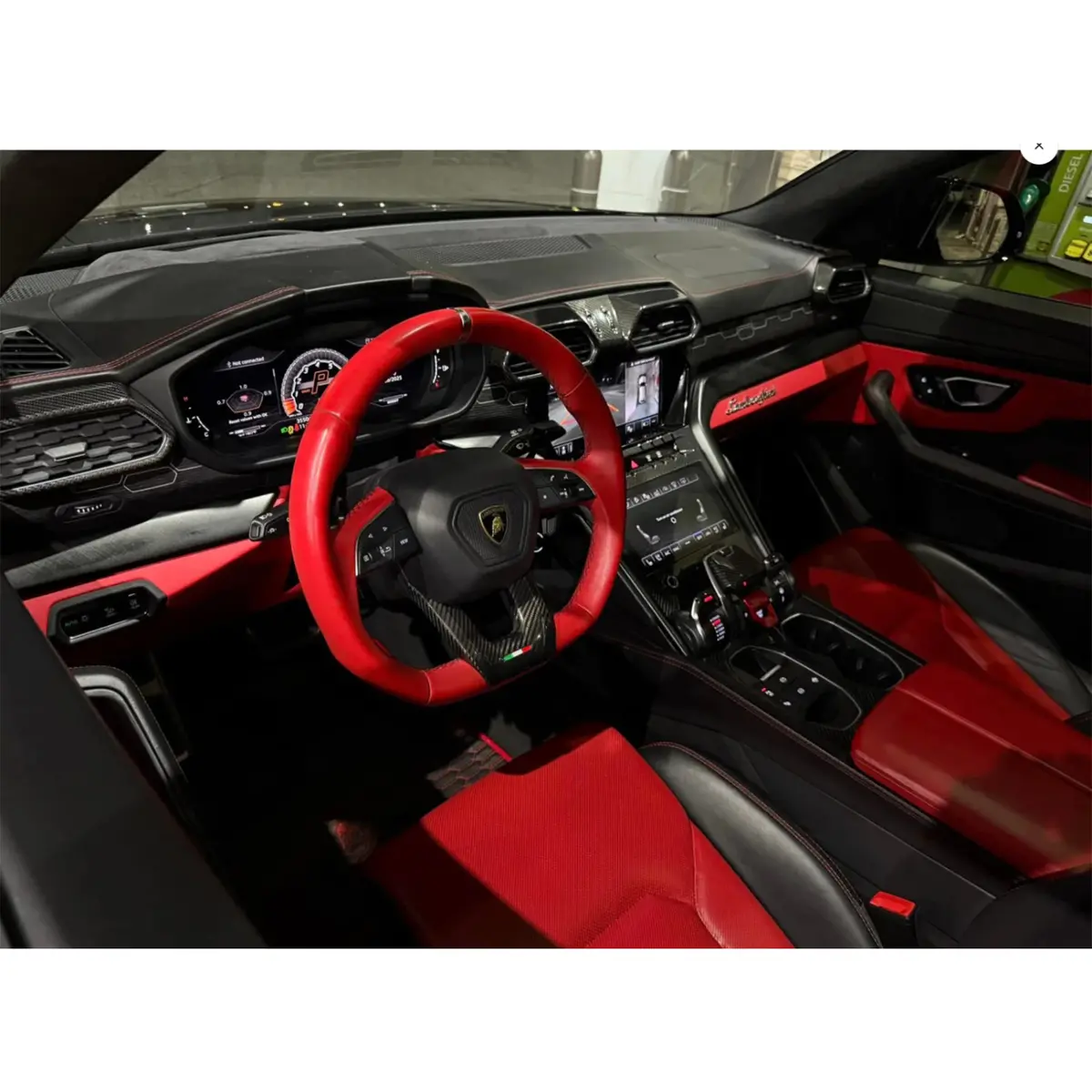 Dry Carbon Fiber Interior Trim Kit For Lamborghini Urus 1