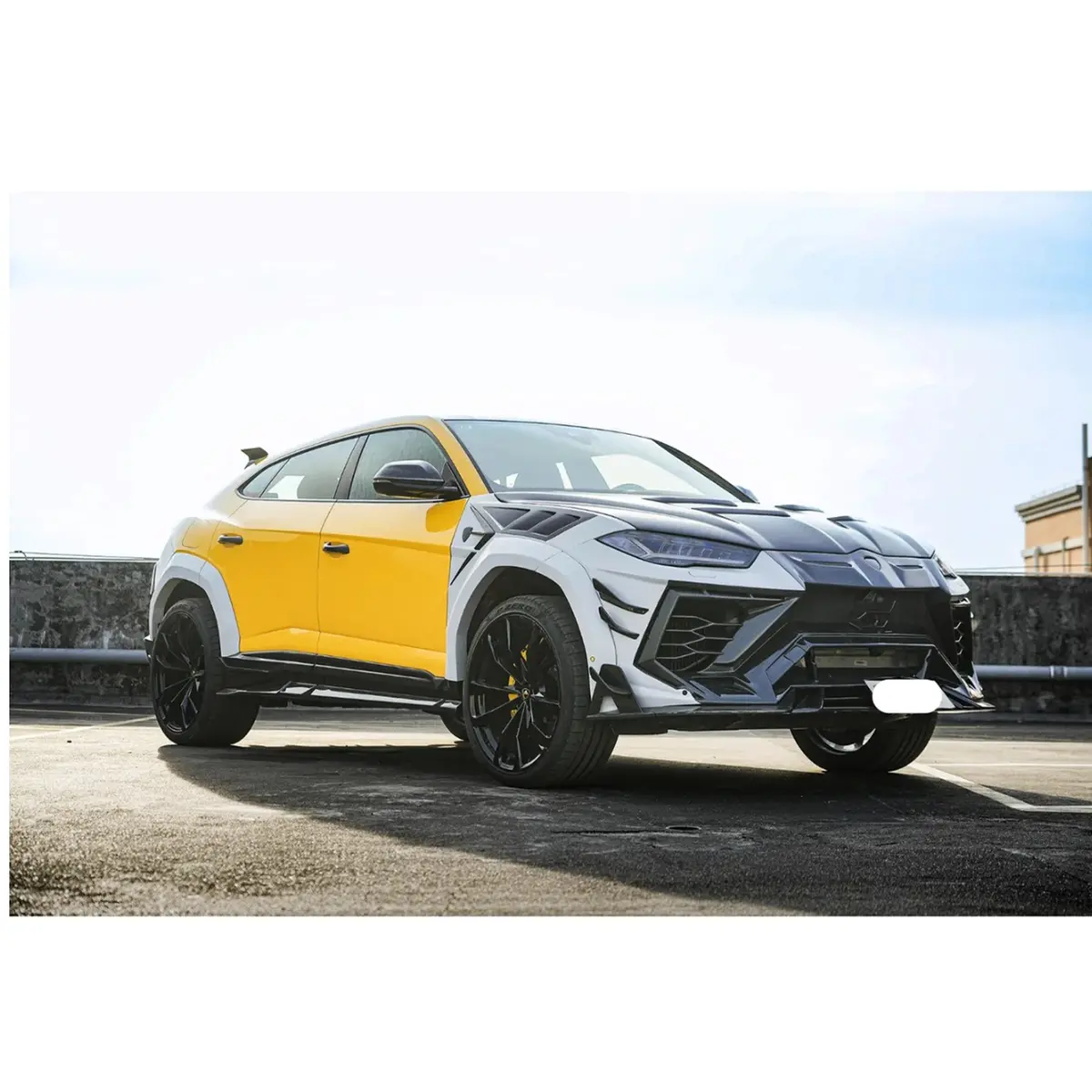 M Style V2 Full Dry Carbon Fiber Conversion Body Kit For Lamborghini Urus 1