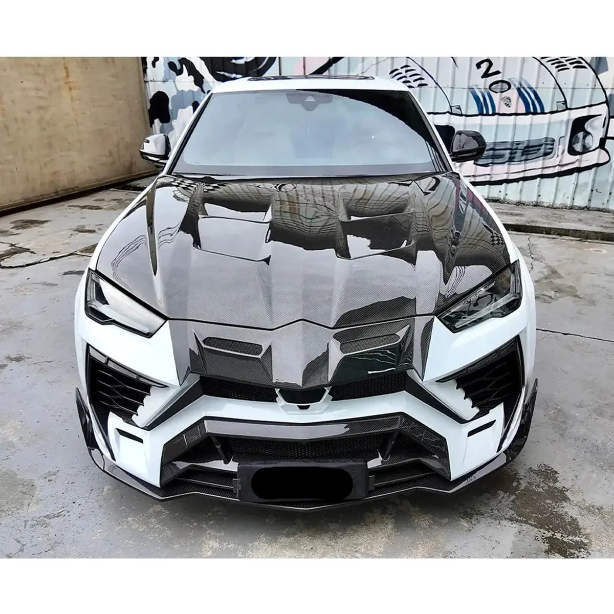 M Style Dry Carbon Fiber Hood Bonnet For Lamborghini Urus 1