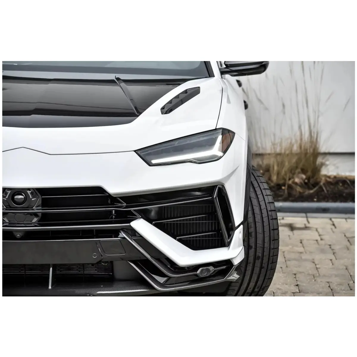 Ax Style Dry Carbon Fiber Front Bumper Trim For Lamborghini Urus 1