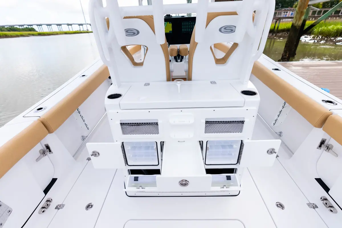 Sportsman Boats 282Cc/282Te Cockpit Bolsters 1